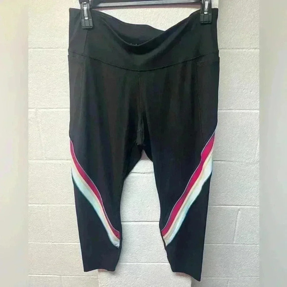 Livi athletic capri - Picture 1 of 3